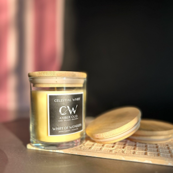 Amber Oudh soybees scented candle